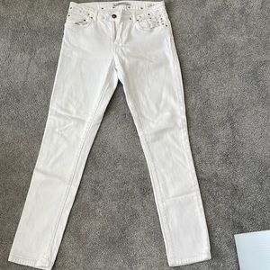 Learn women Jean. Super soft cute white jean